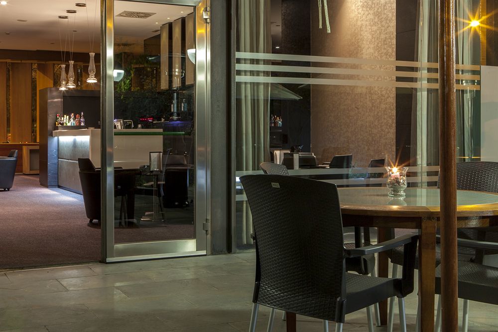 Ac Hotel Valencia By Marriott Exterior photo